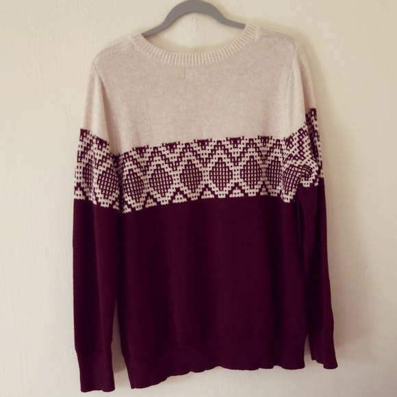 Old Navy Women's Maroon and Cream Fair Isle Sweater Size XL - Picture 2 of 5